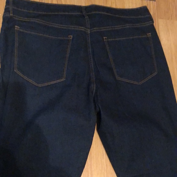 NWT Old Navy Super Skinny Mid-Rise sz18 Great Stretch very Dark Navy - Picture 5 of 10